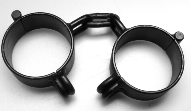 PRANGER METALL - Kurzes Hand- Fußeisen Set